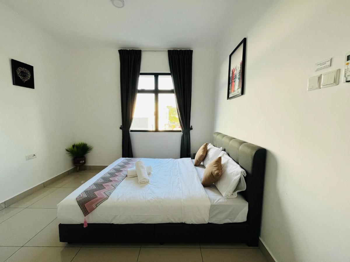 Johor By Glex Holiday home *