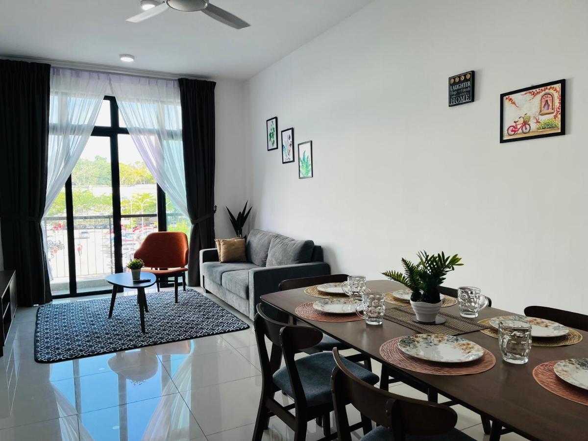Johor By Glex Holiday home *